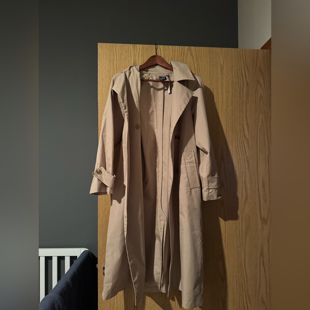 Gap trench coat NEW